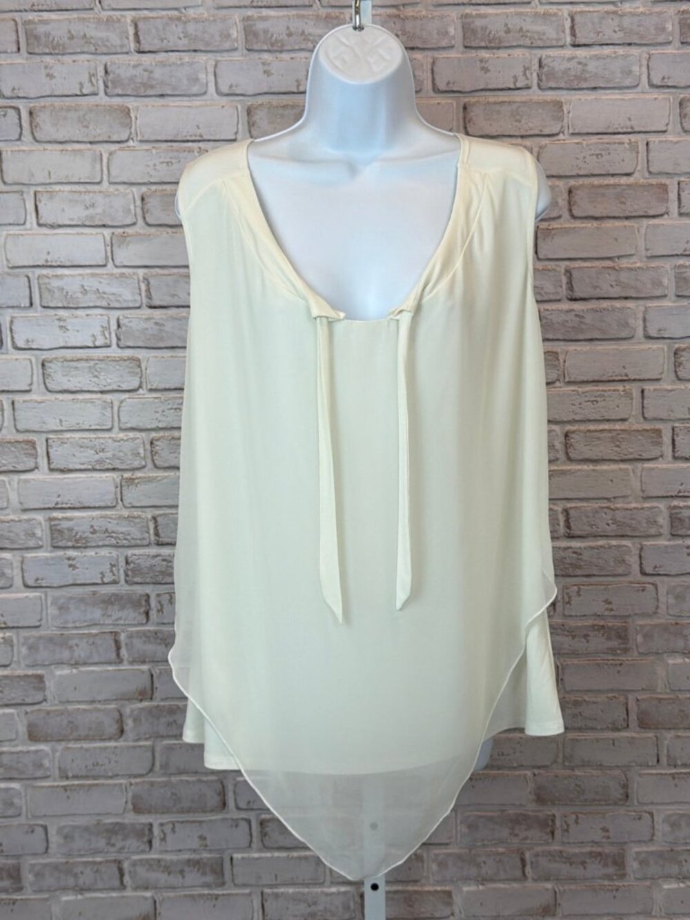 Adele & May Layered Chiffon Tie Neck Sleeveless Blouse Ivory Size Large